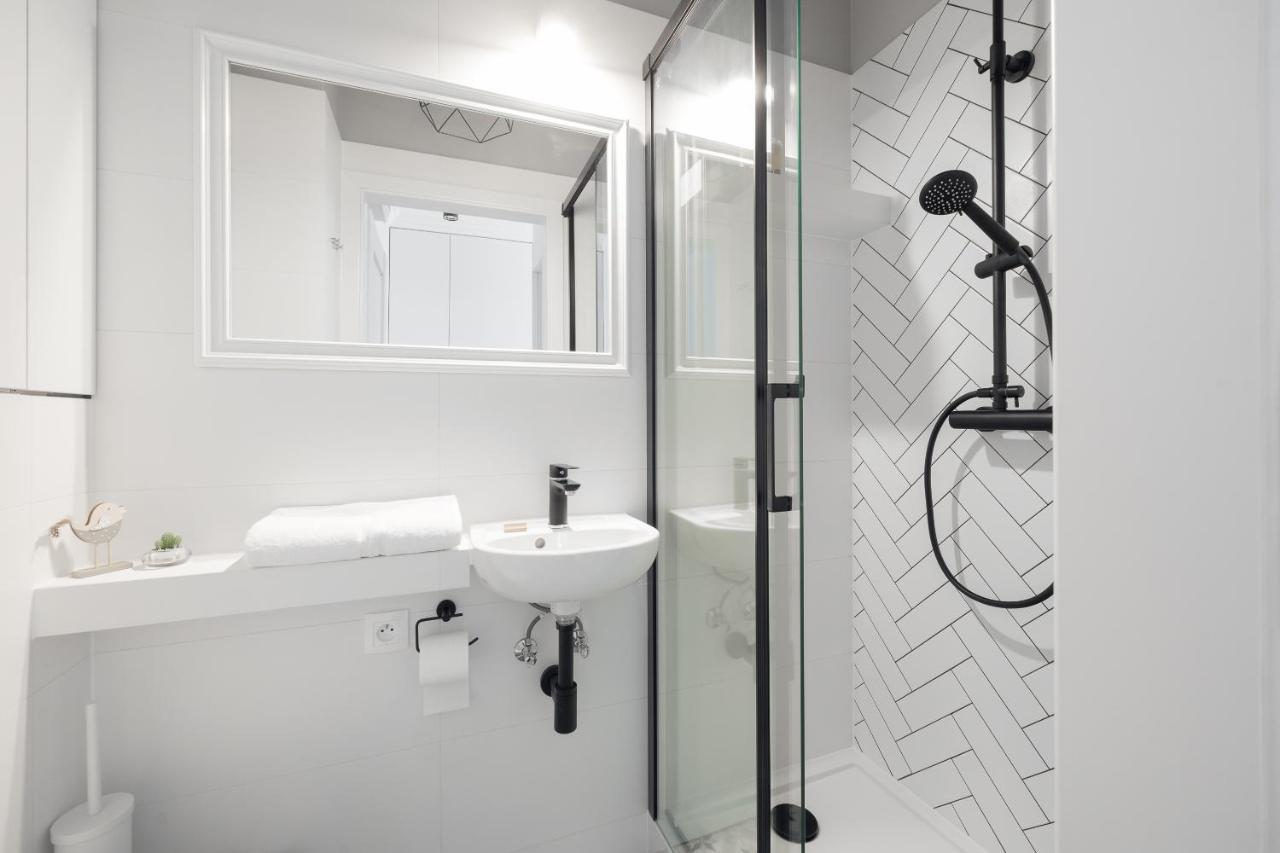 Bulwary Wislane Modern Apartment Warschau Exterior foto